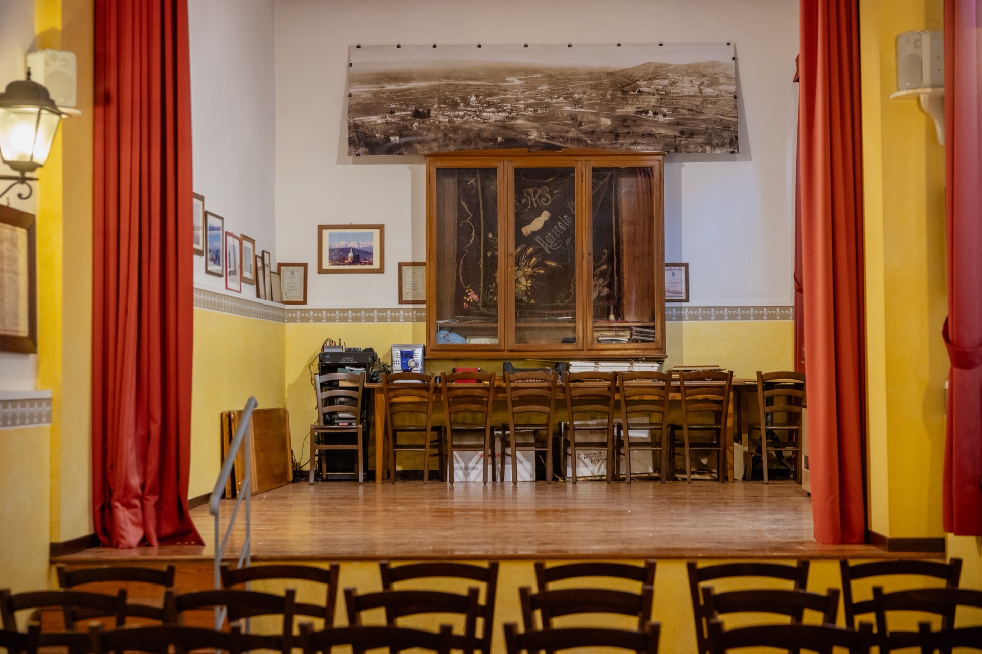 Sala della Società di Mutuo Soccorso di Gassino